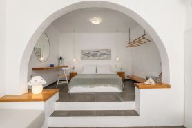 Fani Dream Suite 2&3 by Vilos Suites