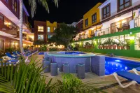 Casa Lotería -Pueblito Sayulita- Colorful, Family and Relax Experience with Private Parking and Pool - Beach