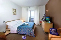 Medi Garden Hotel&Residence فنادق في Tortoreto