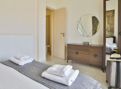 Nautilus Apartments Airport by Airstay