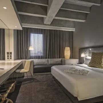 Movich Buro 51 Hotels near Parque Washington