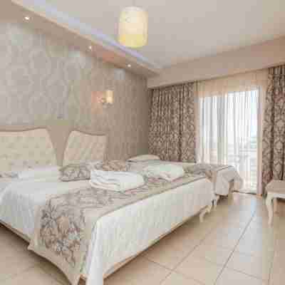 Maranton Beach Hotel Rooms