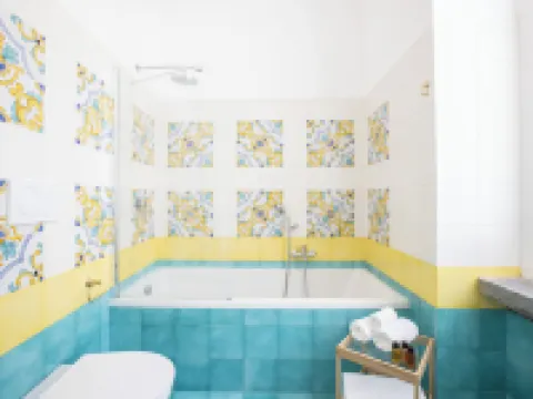 Lux Aurea โรงแรมในMeta