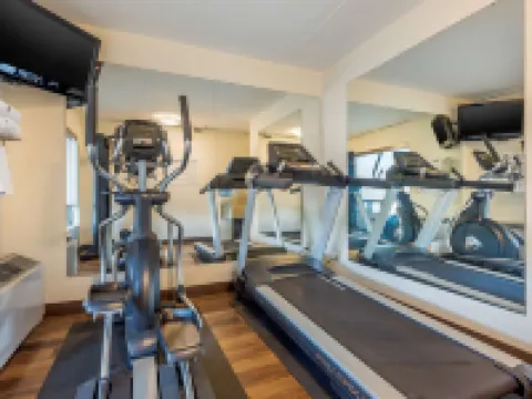 Comfort Inn Hotels in Elgin County