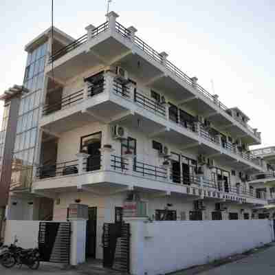 Hotel Benison Guest House Hotel Exterior