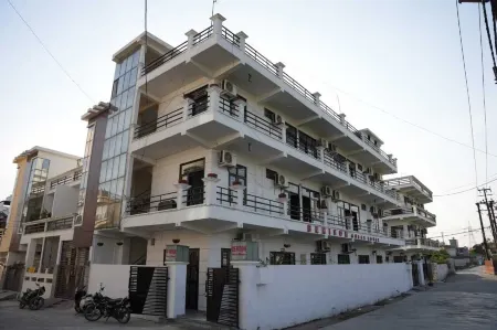 Hotel Benison Guest House Отели рядом с достопримечательностью «Mindrolling Monastery»