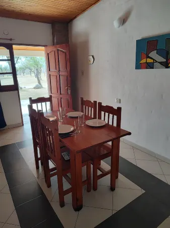 COMPLEJOLAGUNAAZUL Отели в г. Хунин