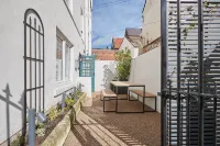 Host & Stay - Devereux House - balcony