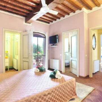 Luxury Villa in Tuscany with Pool Near Pisa and Florence - Eight Bedrooms 14 pl