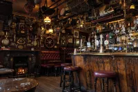 The Olde Ship Inn - Bares