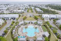 Shine on the Shore by Avantstay Pool + Golf Cart Hotels in Inlet Beach