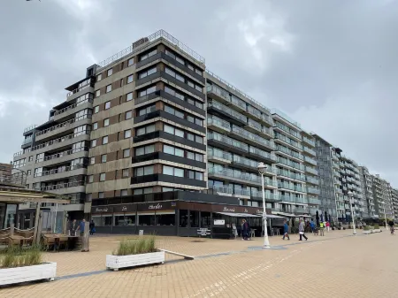 Apartment Nieuwpoort Near Sandy Beaches