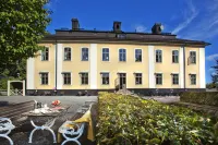 Åkeshofs Slott Hotels near Bjorklunds Hage