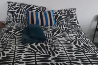 ニューポート 1 ベッド アパートメント, スリープス 2 ニア トレイン ステーション Tredegar House周辺のホテル