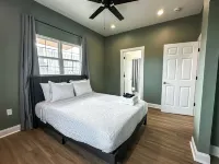 StayAE - Flamingo House - Condos