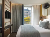 Hôtel Raspail Montparnasse Hotel berhampiran Stesen Metro Vavin