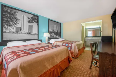 Super 8 by Wyndham Tulsa Hôtels à : Sand Springs