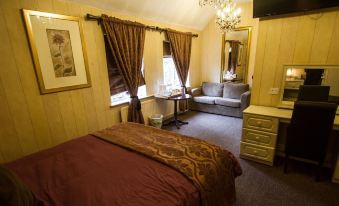 Haigs Hotel