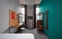 The Social Hub Maastricht Hotel in zona Treasury St. Servaas