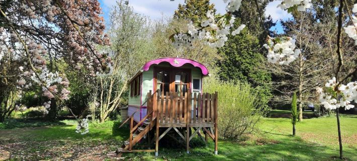 Roulotte la Verdine Hotels in Aisne