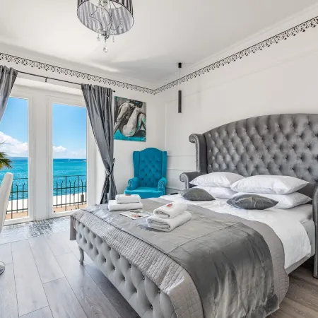 Galeria Valeria Seaside Downtown - Mag Quaint & Elegant Boutique Hotels