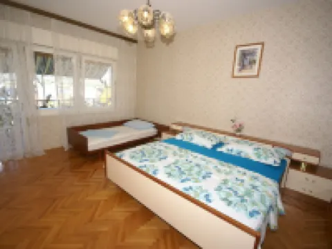 Apartment in Vinisce 100m from the Sea