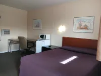 Star Motel Hotels in Morden