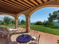 Farmhouse in Suvereto with Sea Views, Cleaning Included