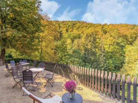 帶露台和桑拿的明亮公寓