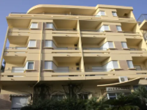 Hôtel Alexandra Hotel berhampiran L'Olivier Millenaire