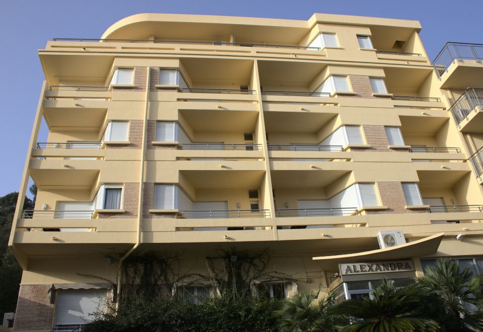 5. 호텔 알렌산드라..