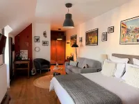 La Récréation - Chambres et Appartements Hotels in Ploumagoar