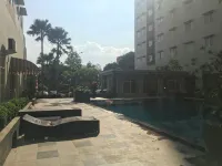 Spacious 2Br Apartment at Pinewood Near Jatos - 2-Star
