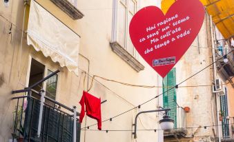 Barrio 133 - Double Bedroom in Center by Napoliapartments