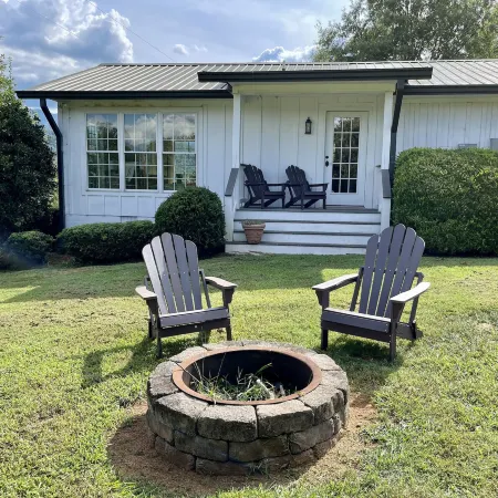 Peace of Paradise 2 Bedroom Home by RedAwning