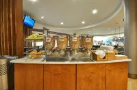 塔拉哈西中央萬豪SpringHill飯店 - 早餐