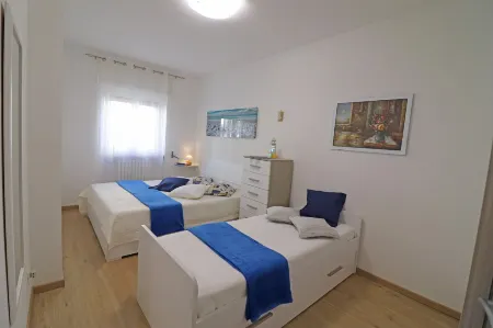 Luisa Holiday House with Air Conditioning and Balcony Отели в г. Отранто