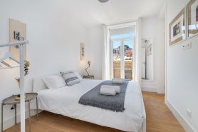Modern Lisbon Apartments by SoulPlaces