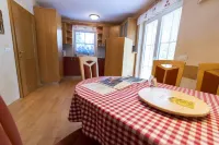 Alpik Chalets - Bohinj Hotels in Kobarid