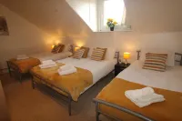 Lundwood House Barnsley by Smart Corporate Stays