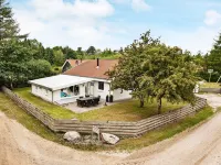 8 Person Holiday Home in Ebeltoft by Traum