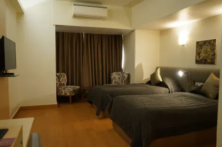 Hotel Diplomat Отели рядом с достопримечательностью «Health Education Library for People»