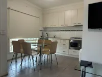 Werribee Short Stay Villas & Accommodation Hotels in Little River