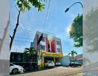 Hotel Central Kudus Các khách sạn ở Dawe