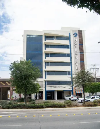 Hotel River Poliforum