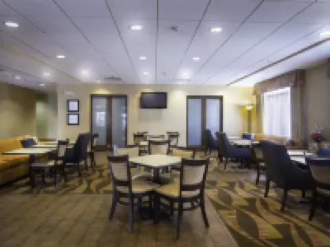 希爾頓歡朋飯店-金斯蘭 金斯蘭住宿飯店