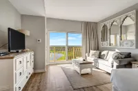 Lagoon-Style Pool and Gulf View Vistas - Stunning Scenic Retreat