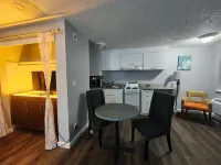 Elegant Haven - Full Kitchen, Close to Naval Bases & More 錫爾弗代爾住宿飯店