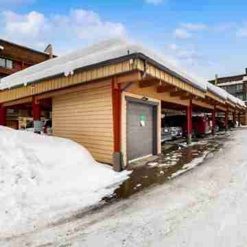 Phoenix 130 Hotel Exterior