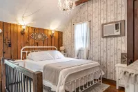 Tranquil Oasis - Serene Landscapes, WiFi, Exquisite Decor Hotels in Aberdeen